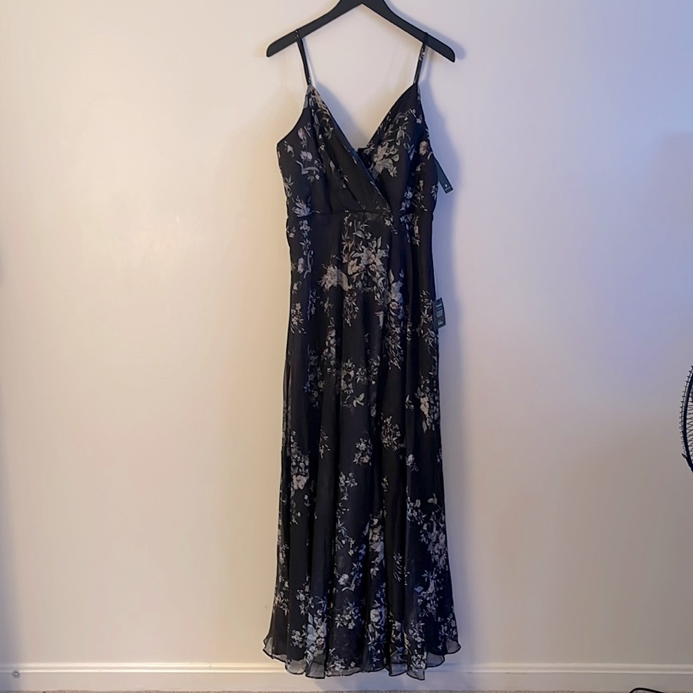 🆕Made to Flaunt Black Floral Print Maxi Dress